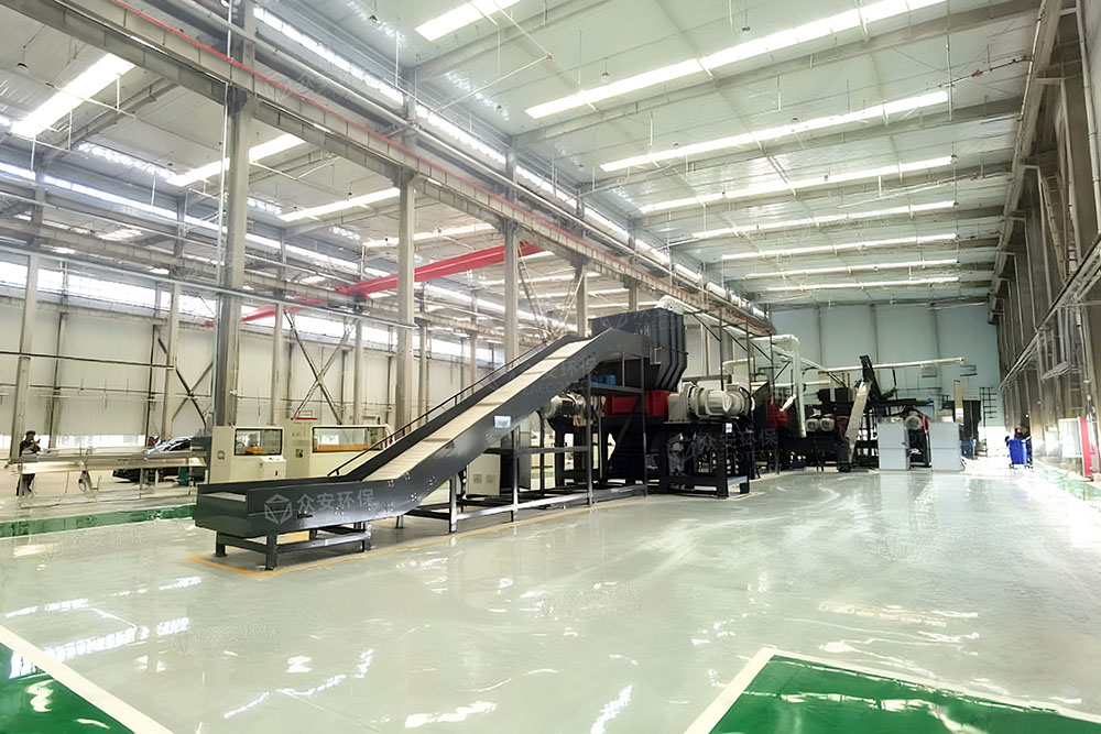 張家口風(fēng)電葉片破碎現(xiàn)場(chǎng) (2)1000.jpg